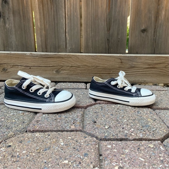 Converse All Star Chuck Taylor kids black, white lace up sneakers. Size 5. Use. - Picture 2 of 10